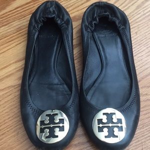 Tory Butch black flats